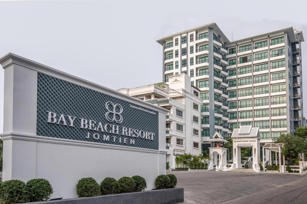 Bay Beach Resort Jomtien Pattaya Ngoại thất bức ảnh