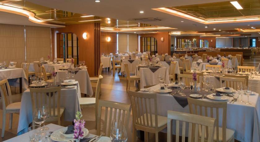 Bay Beach Resort Jomtien Pattaya Ngoại thất bức ảnh