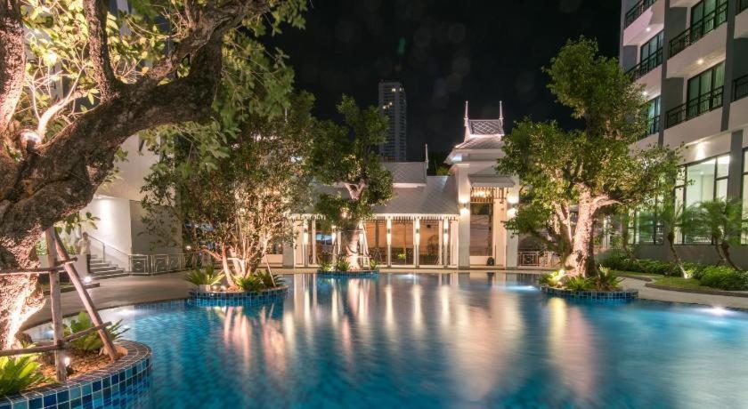 Bay Beach Resort Jomtien Pattaya Ngoại thất bức ảnh