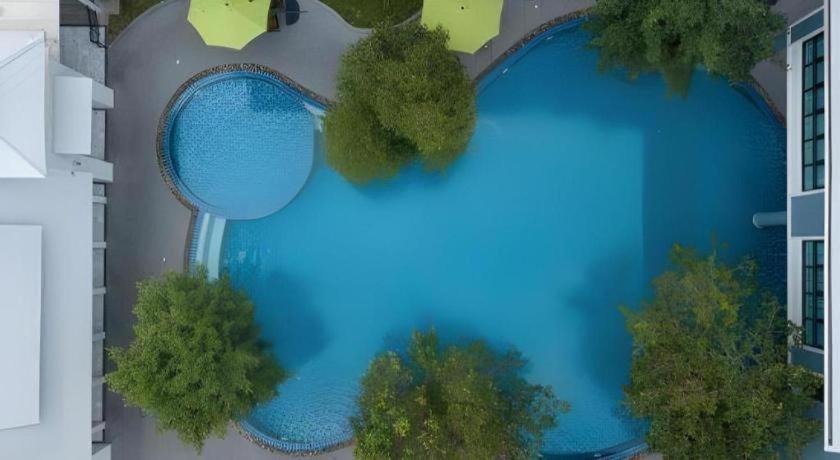 Bay Beach Resort Jomtien Pattaya Ngoại thất bức ảnh