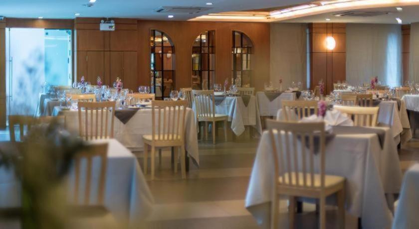 Bay Beach Resort Jomtien Pattaya Ngoại thất bức ảnh